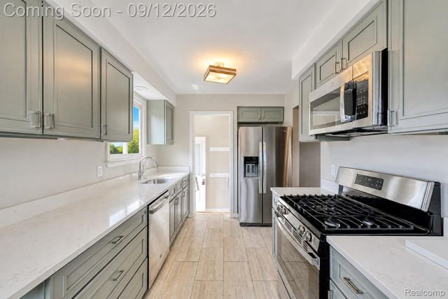 31736 Ann Arbor Trail, Westland, MI 48185