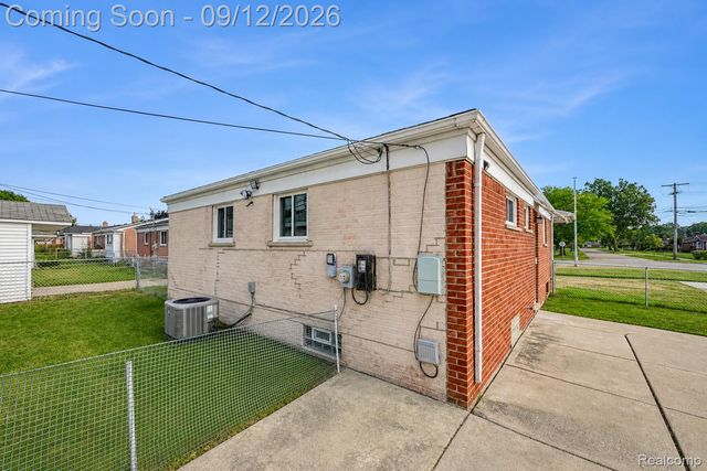 31736 Ann Arbor Trail, Westland, MI 48185
