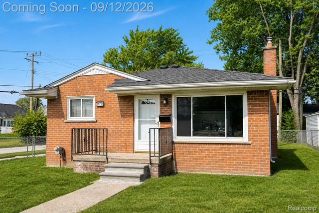 31736 Ann Arbor Trail, Westland, MI 48185