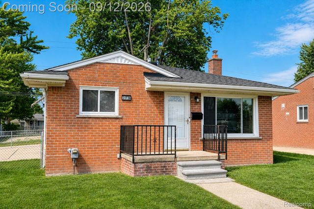 31736 Ann Arbor Trail, Westland, MI 48185
