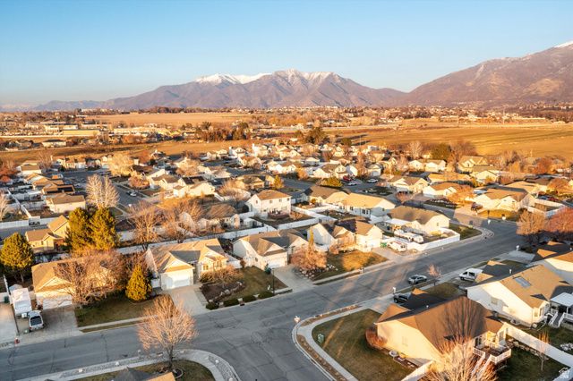 227 E 1500 N, Layton, UT 84041