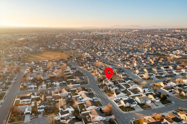 227 E 1500 N, Layton, UT 84041