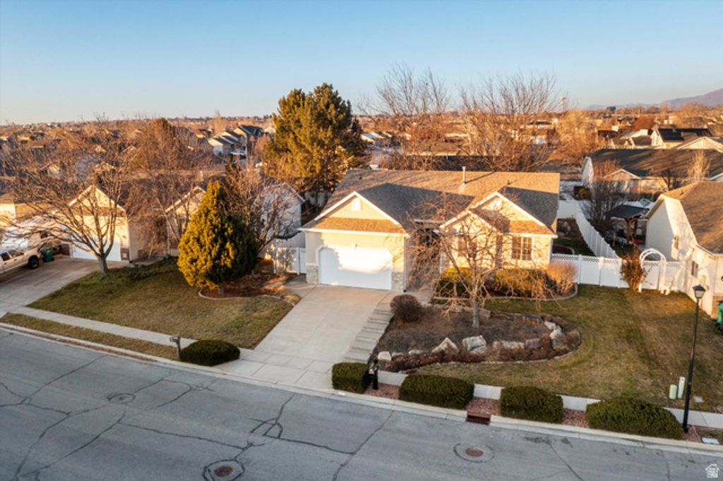 227 E 1500 N, Layton, UT 84041