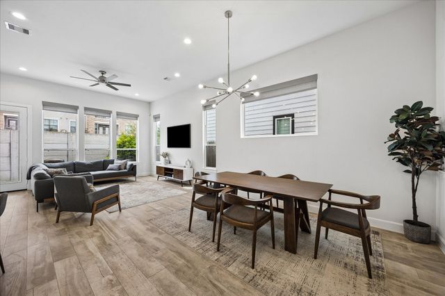 2804 Grand Fountains Drive B, Houston, TX 77054