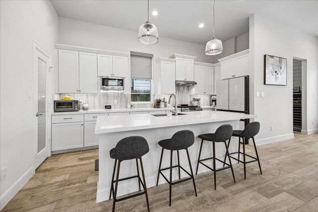 2804 Grand Fountains Drive B, Houston, TX 77054