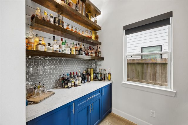 2804 Grand Fountains Drive B, Houston, TX 77054