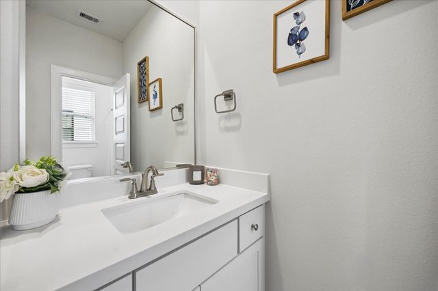 2804 Grand Fountains Drive B, Houston, TX 77054