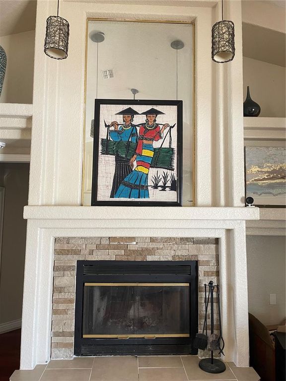 Image 16 of property listing at 1007 FEATHERSTONE CIRCLE, Ocoee, FL 34761