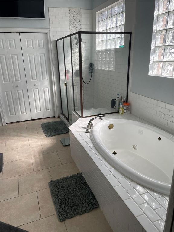 Image 25 of property listing at 1007 FEATHERSTONE CIRCLE, Ocoee, FL 34761