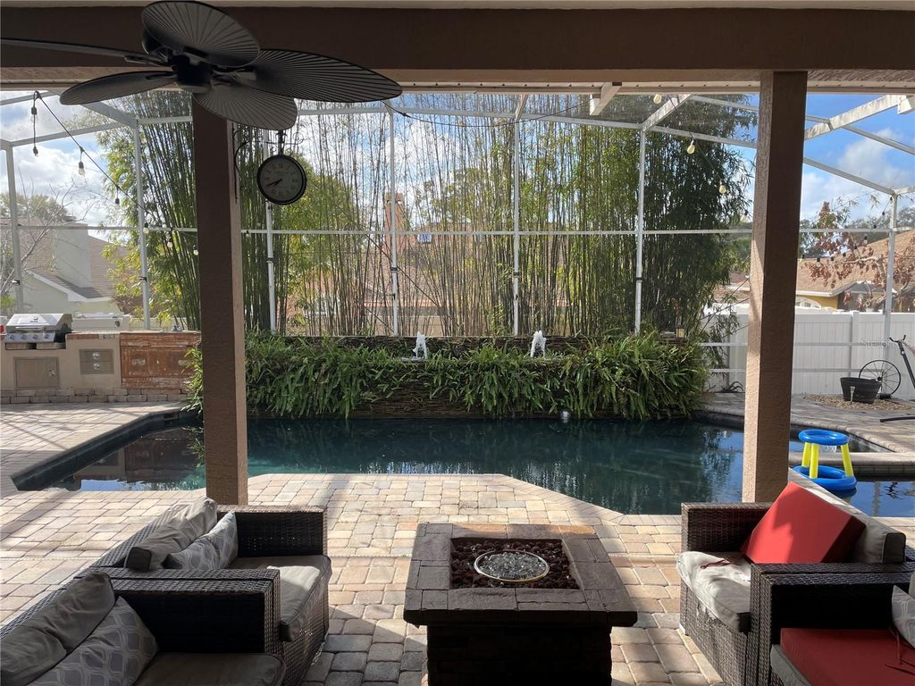 Image 6 of property listing at 1007 FEATHERSTONE CIRCLE, Ocoee, FL 34761