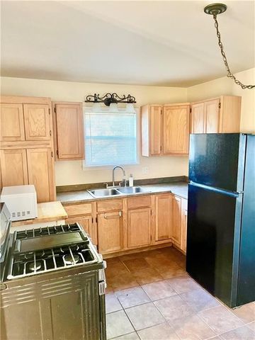 813 N Houston St, Aransas Pass, TX 78336