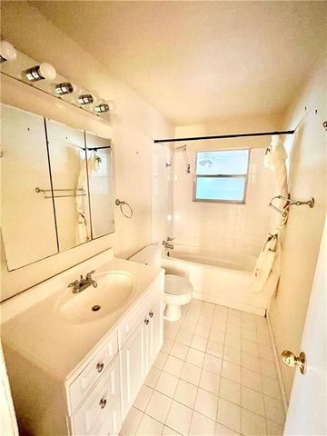 813 N Houston St, Aransas Pass, TX 78336