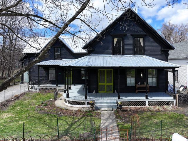 370 Main Street, Derby, VT 05830