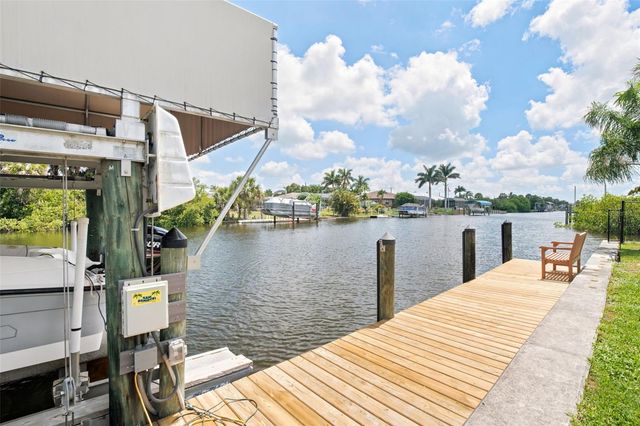 18881 MCGRATH CIRCLE, Port Charlotte, FL 33948