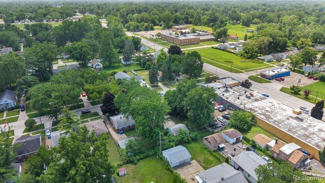 25720 Norfolk Street, Dearborn Heights, MI 48125