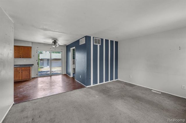 25720 Norfolk Street, Dearborn Heights, MI 48125