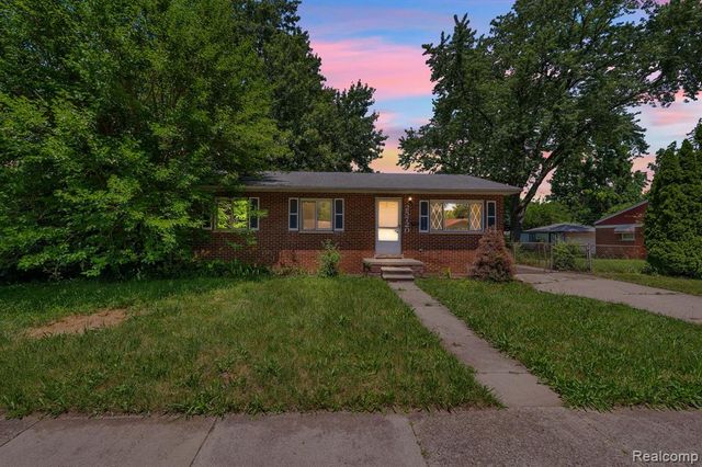 25720 Norfolk Street, Dearborn Heights, MI 48125