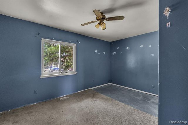 25720 Norfolk Street, Dearborn Heights, MI 48125