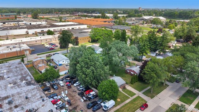 25720 Norfolk Street, Dearborn Heights, MI 48125