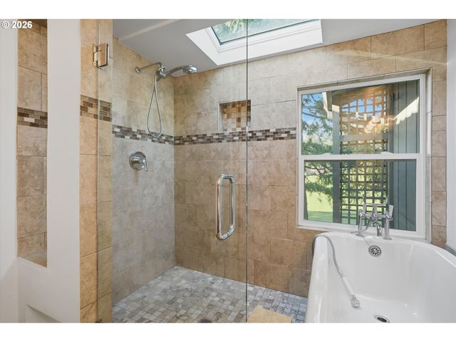 10241 Nw 195TH Ave, Hillsboro, OR 97124