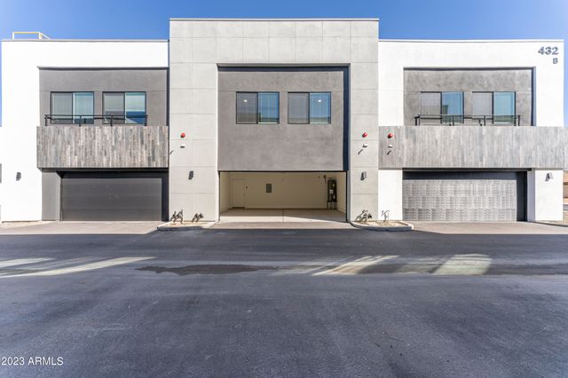 432 S 32nd Street 136, Mesa, AZ 85204