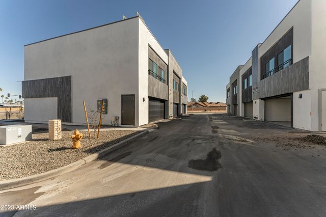 432 S 32nd Street 136, Mesa, AZ 85204