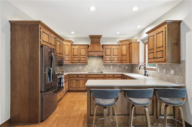 14345 NW 65th Place, Parkville, MO 64152