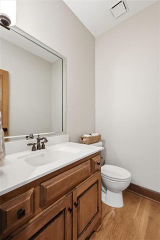14345 NW 65th Place, Parkville, MO 64152