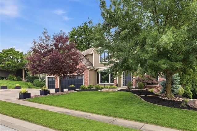 14345 NW 65th Place, Parkville, MO 64152