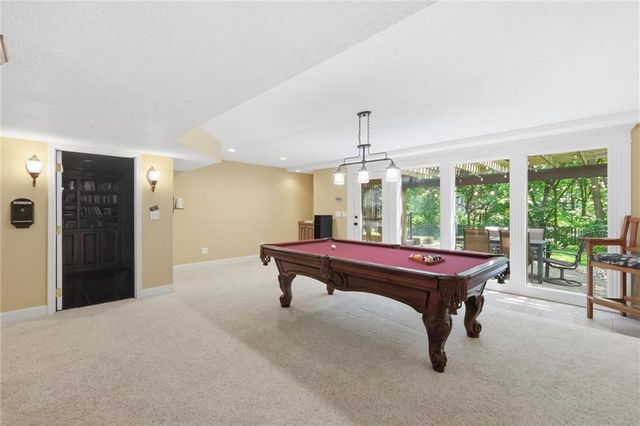 14345 NW 65th Place, Parkville, MO 64152