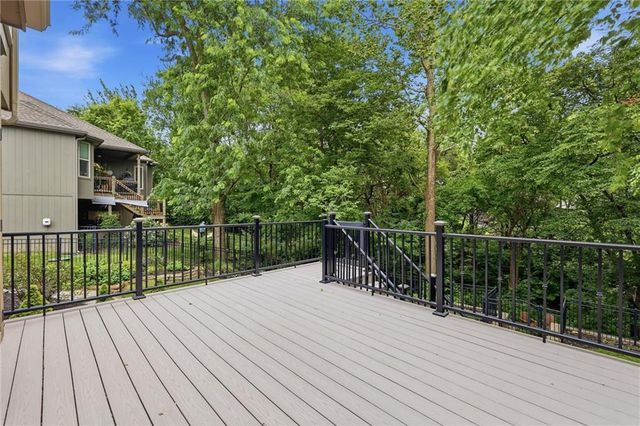 14345 NW 65th Place, Parkville, MO 64152