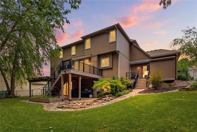 14345 NW 65th Place, Parkville, MO 64152