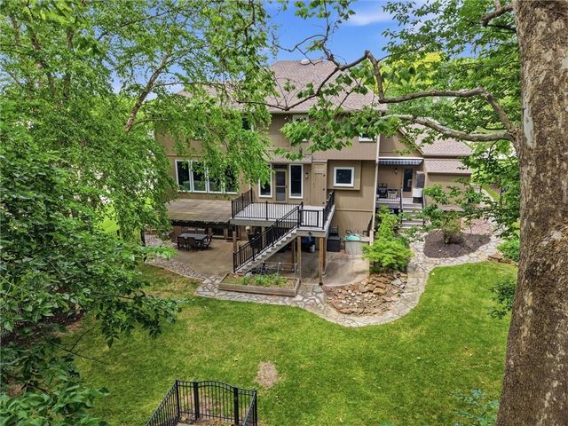 14345 NW 65th Place, Parkville, MO 64152