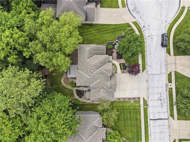 14345 NW 65th Place, Parkville, MO 64152