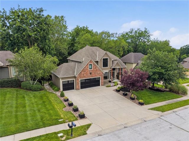14345 NW 65th Place, Parkville, MO 64152