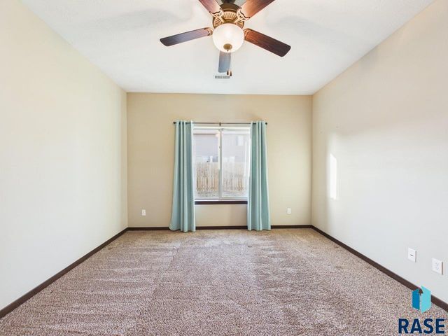 9539 W Gert St Street, Sioux Falls, SD 57106