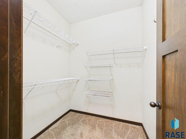 9539 W Gert St Street, Sioux Falls, SD 57106