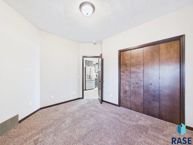 9539 W Gert St Street, Sioux Falls, SD 57106