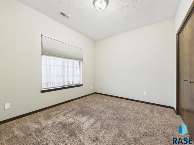 9539 W Gert St Street, Sioux Falls, SD 57106