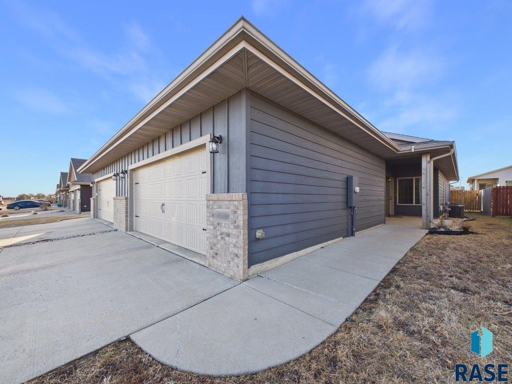 9539 W Gert St Street, Sioux Falls, SD 57106