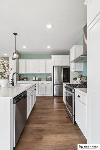 7123 N 172nd Street, Bennington, NE 68007