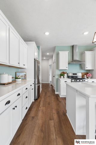 7123 N 172nd Street, Bennington, NE 68007