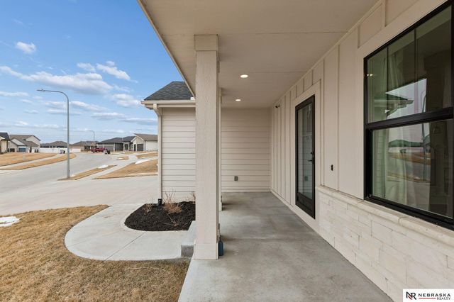 7123 N 172nd Street, Bennington, NE 68007