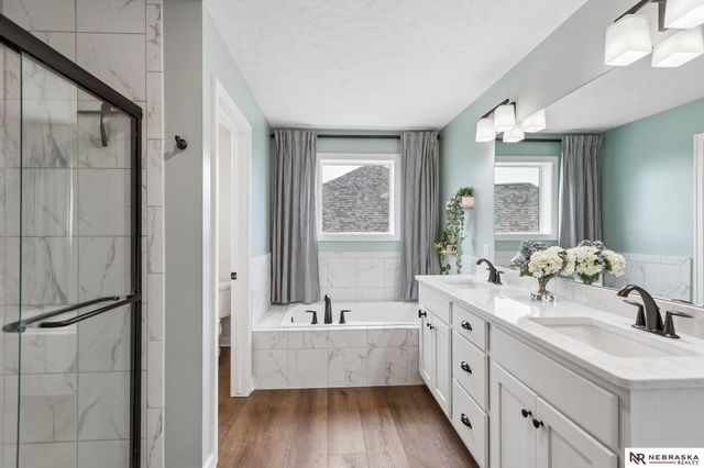 7123 N 172nd Street, Bennington, NE 68007