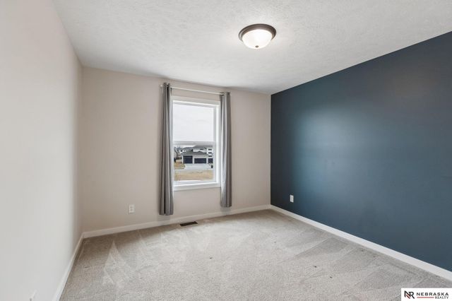 7123 N 172nd Street, Bennington, NE 68007