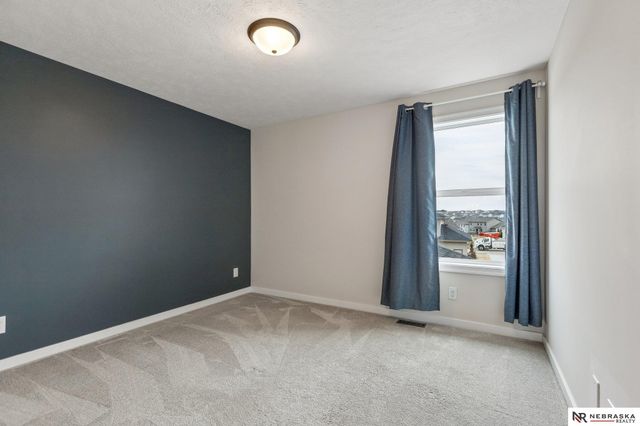 7123 N 172nd Street, Bennington, NE 68007