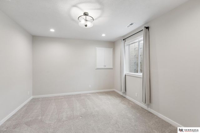 7123 N 172nd Street, Bennington, NE 68007