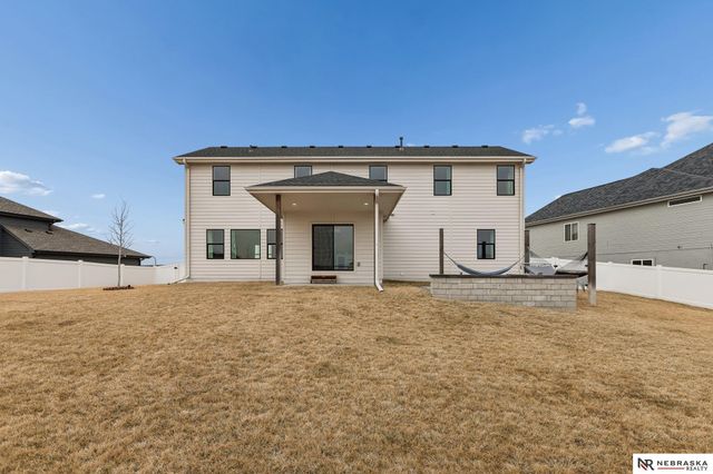 7123 N 172nd Street, Bennington, NE 68007