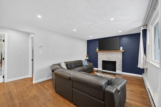 21 Woodside Road, Billerica, MA 01862