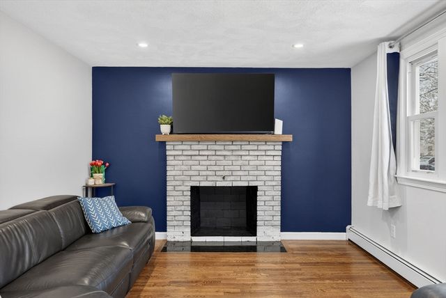 21 Woodside Road, Billerica, MA 01862